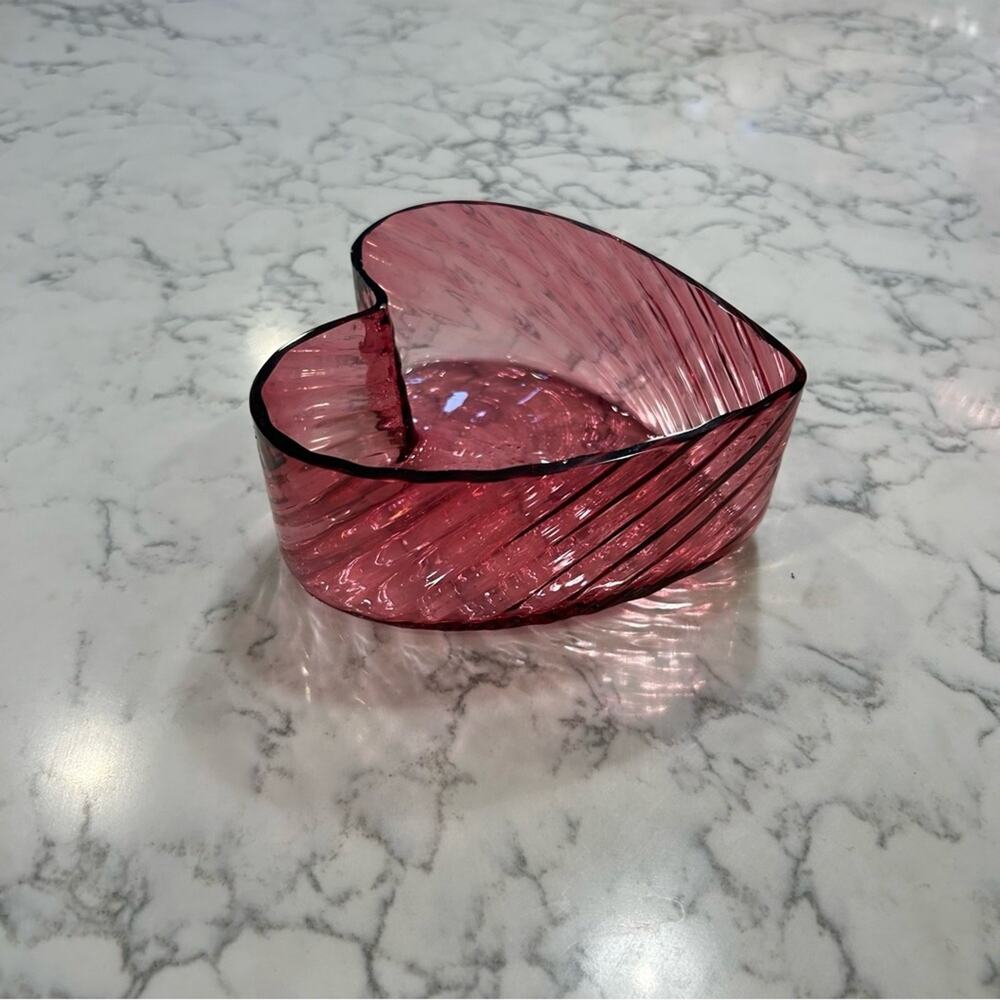 Vintage Pilgrim Glass Cranberry Pink Ribbed Heart Dish